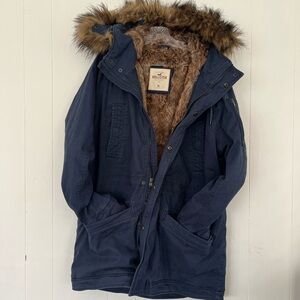 Hollister Dark Blue Parka Coat with Faux Fur Lined Inside Fur Hood Size XL